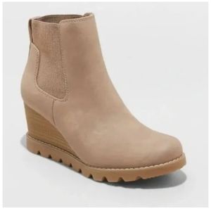 Wedge Boots